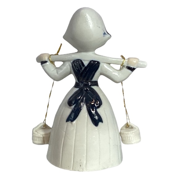 Dutch Girl Carrying Water Pails Buckets Figurine Blue & White Taiwan - Picture 3 of 4